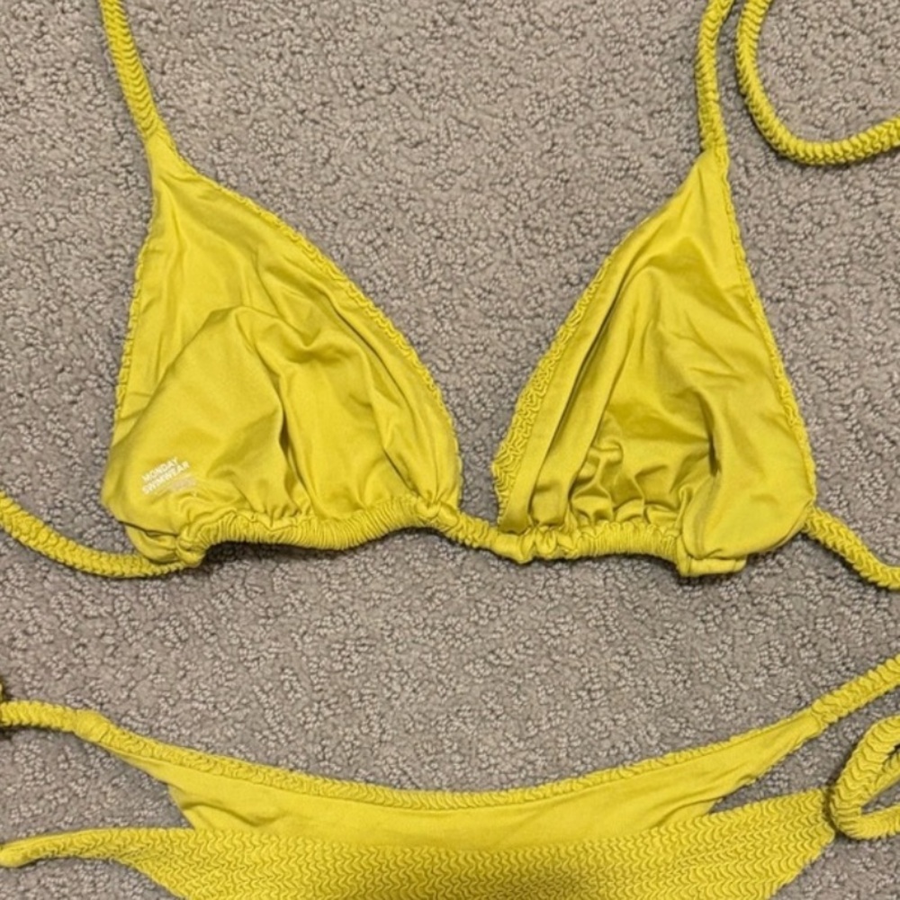 Monday Swimwear ~ Palma Top - Lemongrass Crinkle (XL) - Picture 3 of 5